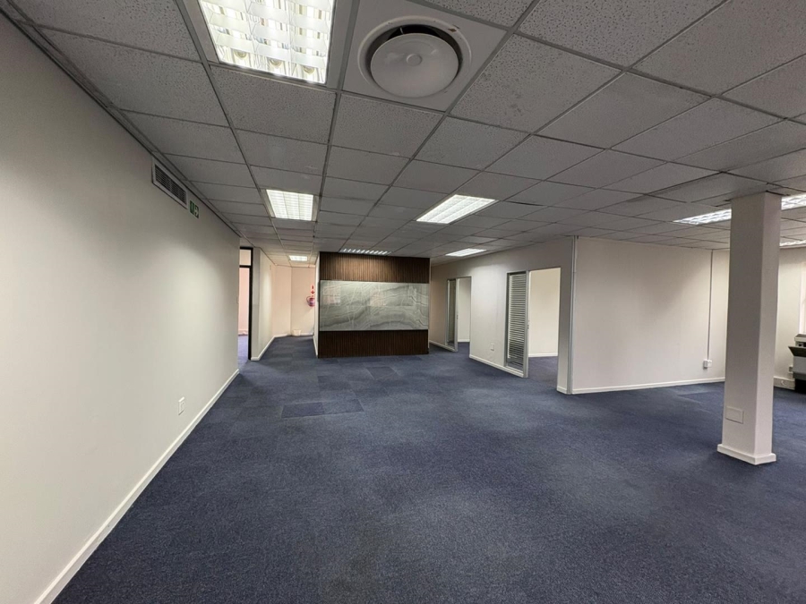 To Let Commercial Property for Rent in Pinelands Western Cape